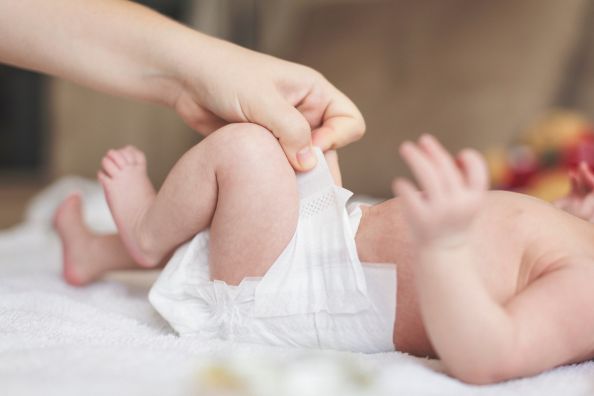 L’igiene del bebè: dal cambio del pannolino alla cura dell’ombelico e del corpo